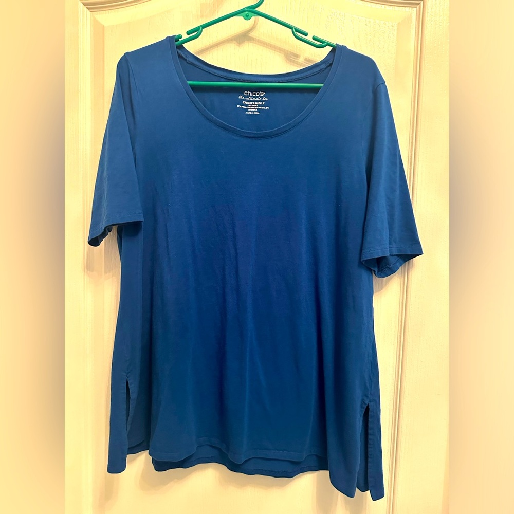 Blue Chicos size 2 ladies top.